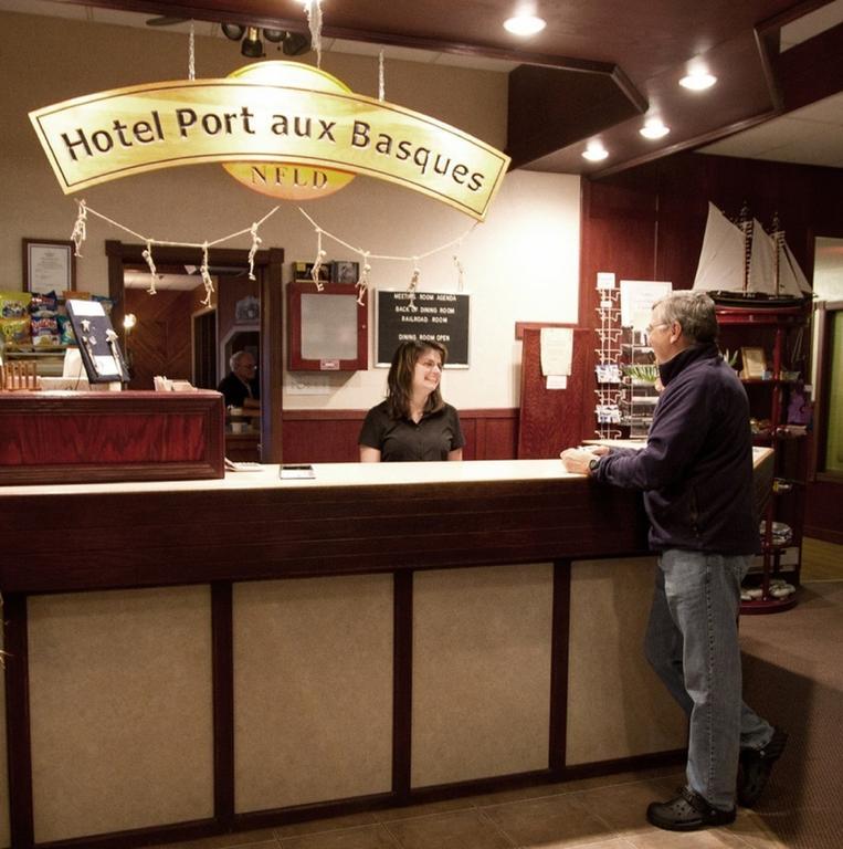 Hotel Port Aux Basques Bagian luar foto